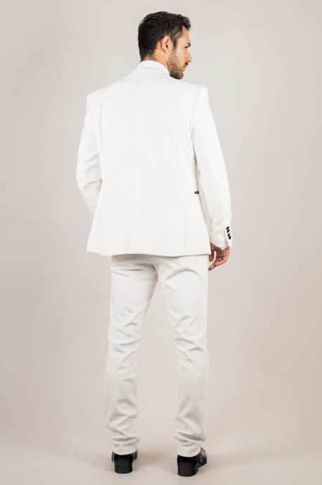Terno de boda formal de terciopelo blanco para hombre de 3 piezas - Image 6