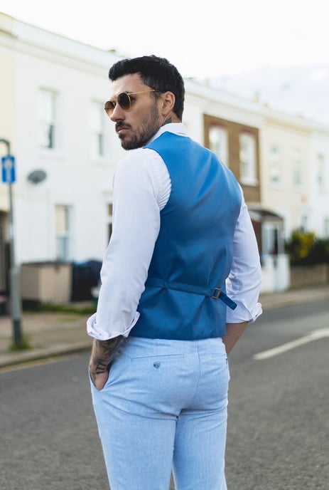 Conjunto de dos piezas de verano para hombre, chaleco y pantalones formales de lino azul claro - Image 6