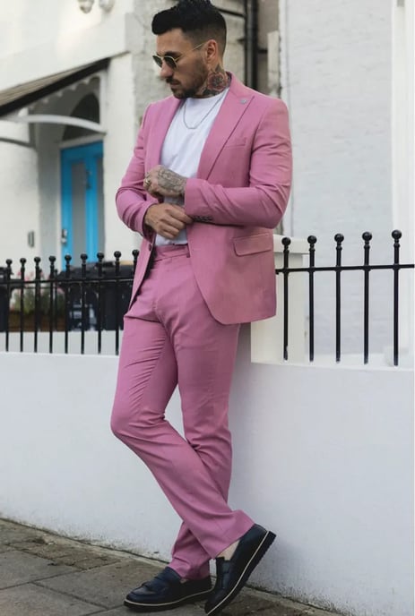 Traje de Fiesta para Hombre de 3 Piezas en Rosa, Ajuste Entallado, Día de Carrera - Image 2
