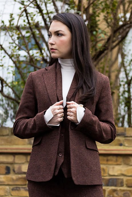 Conjunto de dos piezas para mujer, blazer y chaleco de tweed de lana con diseño de espiga en color marrón óxido - Image 4