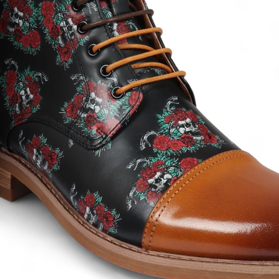 Botines Oxford de piel con estampado floral y calavera marrón de Justin Reess para hombre - Adam Skull - Image 5