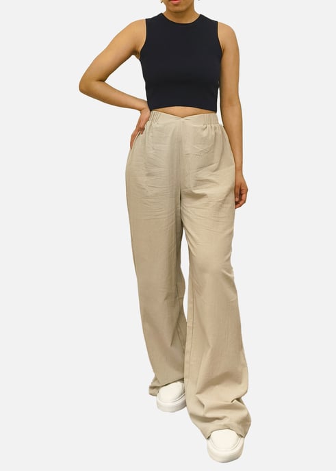 Pantalón ancho con detalle de banda en la cintura - Image 1