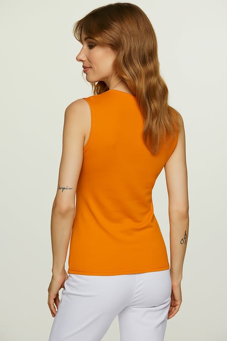 Top entallado naranja sin mangas con cuello en V - Tejido suave de mezcla de viscosa - Image 4