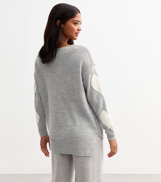 Jersey de punto con corazón oversize y cuello en V gris - Image 4