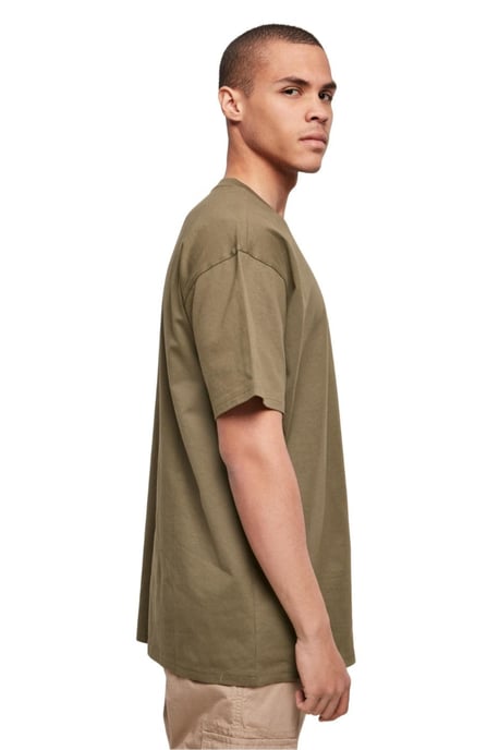 Camiseta extragrande pesada - Oliva - Image 3