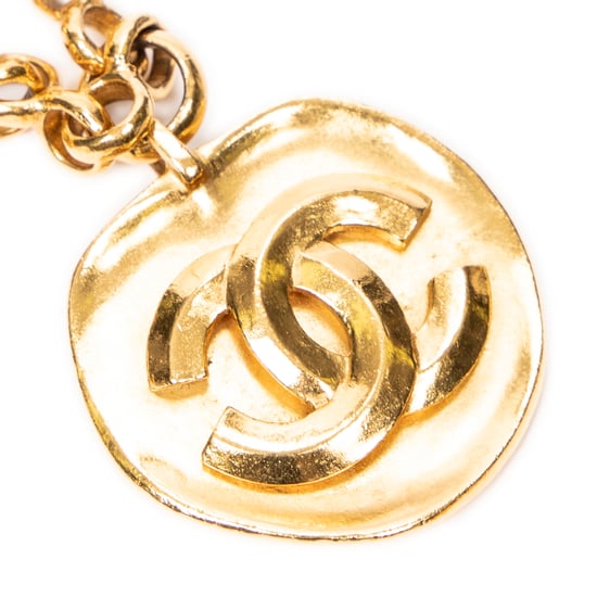 Chanel CC Medallion Pendant Chain Necklace en Oro Acero inoxidable sin níquel - Image 3