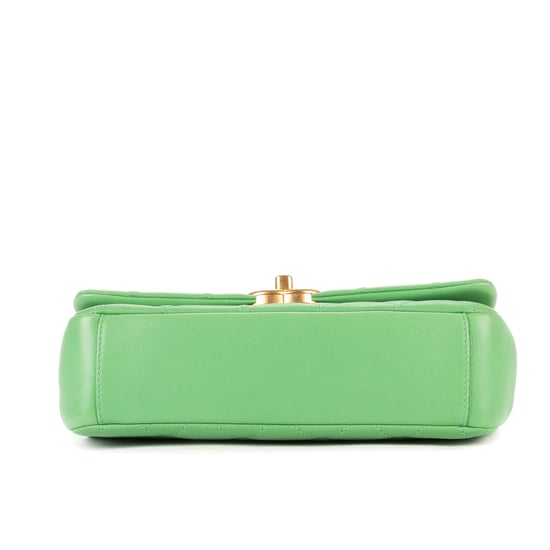 Chanel Top Handle Satchel Single Flap en Verde Piel de becerro - Image 6