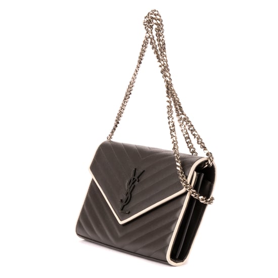 Yves Saint Laurent Cassandre Enveloppe Chain Wallet en Gris/Blanco Piel de becerro - Image 2