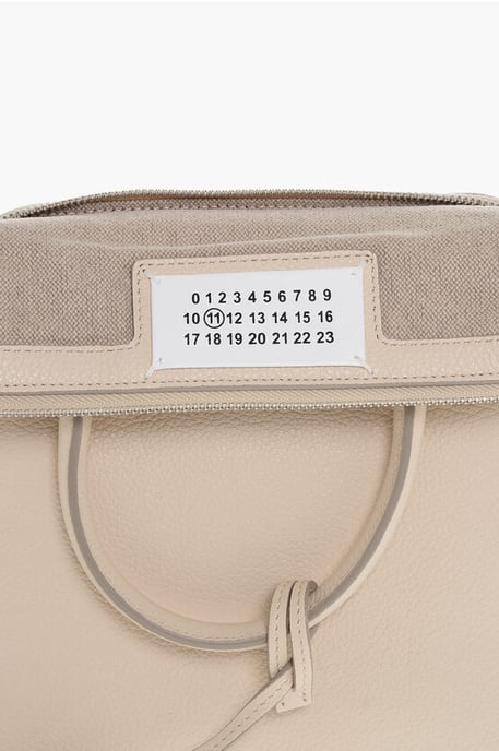 Bolso MM11 5AC de piel texturizada con detalle de lona en beige - Image 4