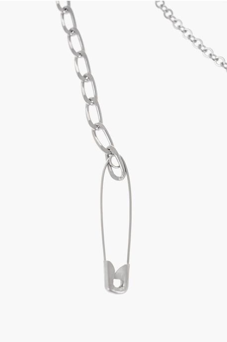 Alfileres MM6 con diseño de imperdibles y cadenas en plata - Image 3