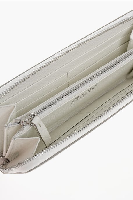 Cartera MM11 de piel texturizada con cremallera en color blanco - Image 3