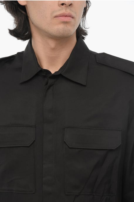 Camisa holgada de manga corta con doble bolsillo en el pecho en color negro - Image 3