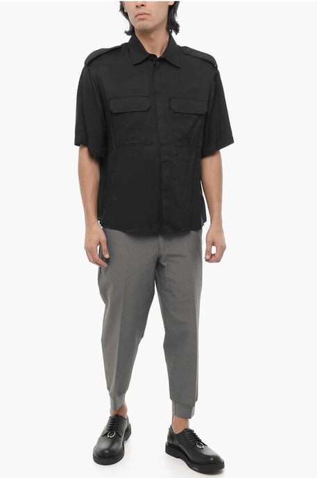 Camisa holgada de manga corta con doble bolsillo en el pecho en color negro - Image 4