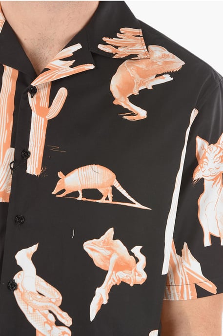 Camisa de manga corta con cuello campero de BURNING MAN en negro - Image 3
