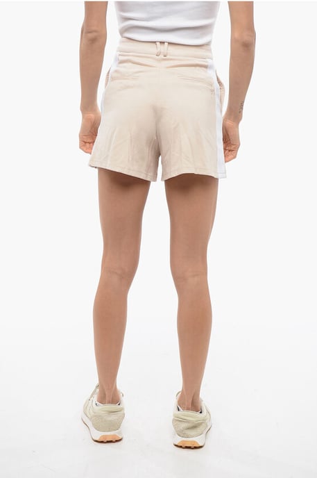 Shorts elásticos AXIM con bandas laterales en beige - Image 2