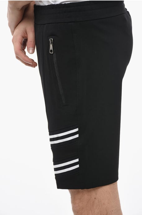 Shorts universitarios holgados de cintura baja con inserciones elásticas en negro - Image 3
