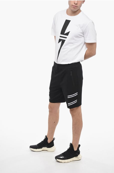 Shorts universitarios holgados de cintura baja con inserciones elásticas en negro - Image 4