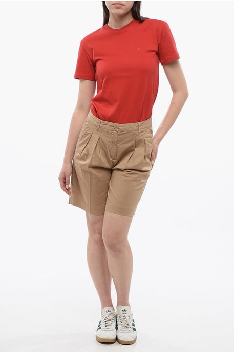 Pantalones cortos de algodón elástico con doble pliegue y trabillas para cinturón en beige - Image 4