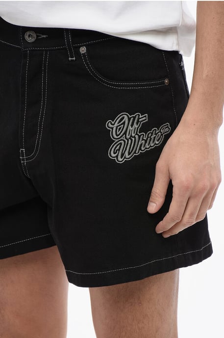 Pantalones cortos lavados oscuros con logotipo bordado en negro - Image 3