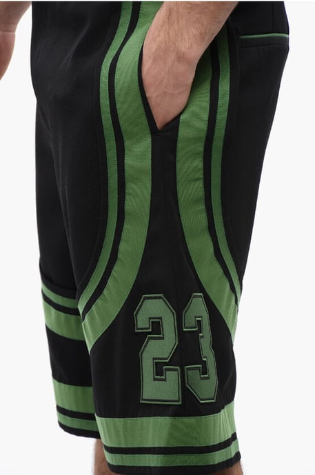 Pantalones cortos VARSITY con parches y detalles de cinta en negro - Image 3
