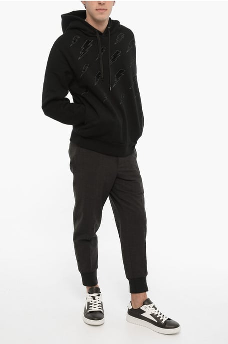 Sudadera con capucha Easy Fit con rayo de terciopelo en negro - Image 4