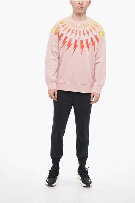 Sudadera FAIR-ISLE THUNDERBOLT de cuello redondo con estampado degradado en rosa - Image 4
