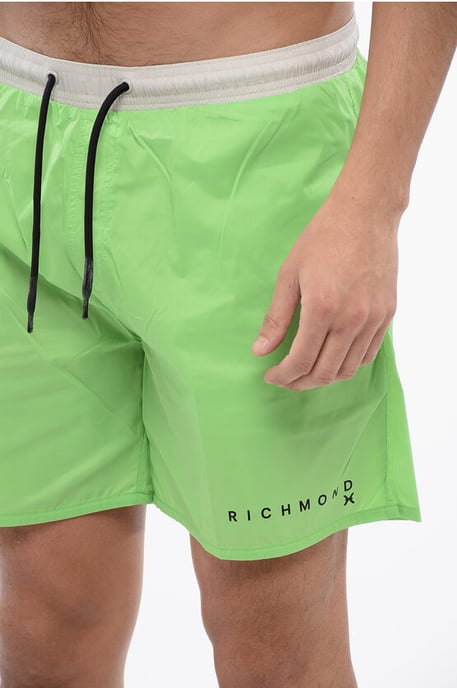 Traje de baño bóxer bicolor en blanco y verde - Image 3