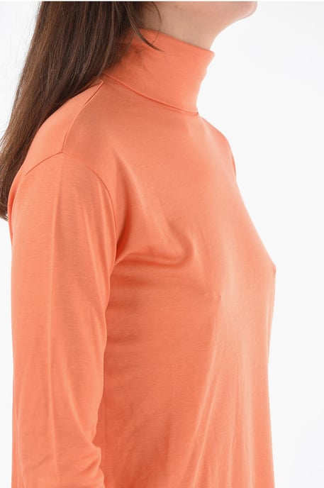 Suéter ligero de cuello alto en color naranja - Image 3