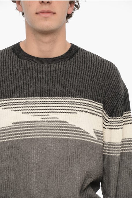 Suéter de cuello redondo de algodón y cachemira en gris - Image 3