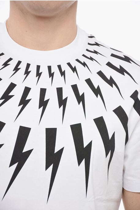 Camiseta FAIR-ISLE THUNDERBOLT de cuello redondo y corte entallado en blanco - Image 3