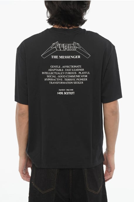 Camiseta de cuello redondo con diseño de banda de rock, GÉMINIS, entallada y con caída en negro - Image 2