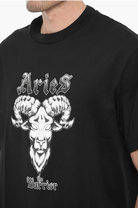 Camiseta ajustada de cuello redondo ARIES EL GUERRERO en negro - Image 3