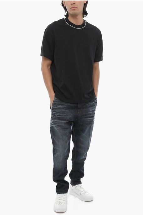 Camiseta de cuello redondo, manga corta y corte holgado en color negro. - Image 4