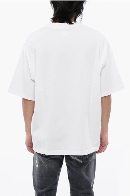 Camiseta holgada con estampado de collar en blanco - Image 2