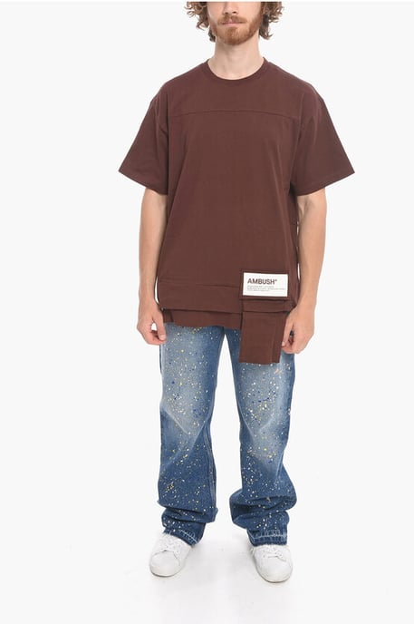 Camiseta de algodón con cuello redondo y bolsillo en la cintura en color marrón - Image 4
