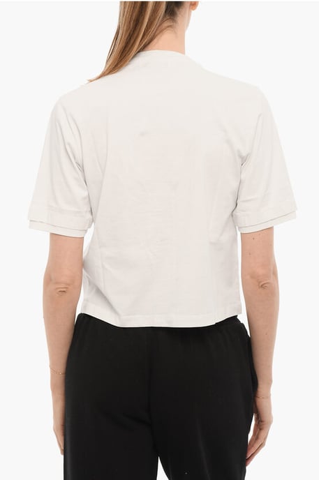 Camiseta de cuello redondo STOPPERS de color liso con cadena extraíble en blanco - Image 2