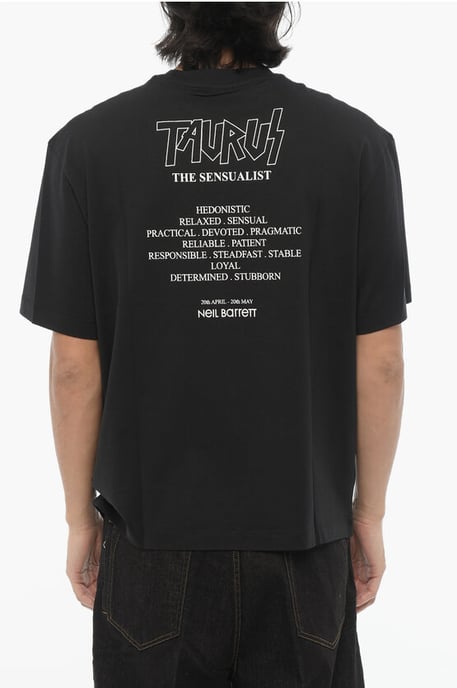 Camiseta negra de cuello redondo con estampado de la banda de rock Zodiac Tauro, corte entallado - Image 2