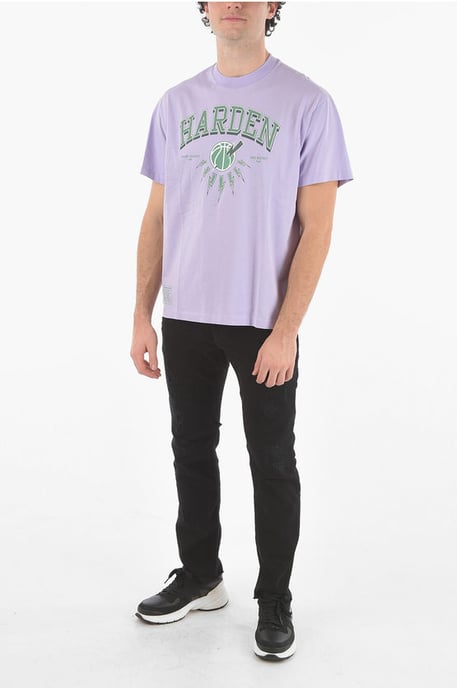 Camiseta violeta con cuello redondo y logo estampado de JAMES HARDEN x NEIL BARRETT - Image 4