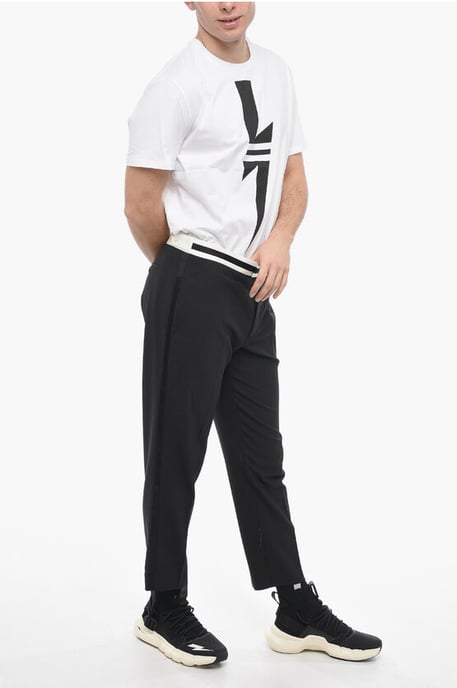 Pantalones JAMIE de corte entallado con detalles en contraste en negro - Image 4