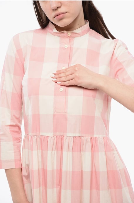 Vestido largo de cuadros en blanco y rosa - Image 3