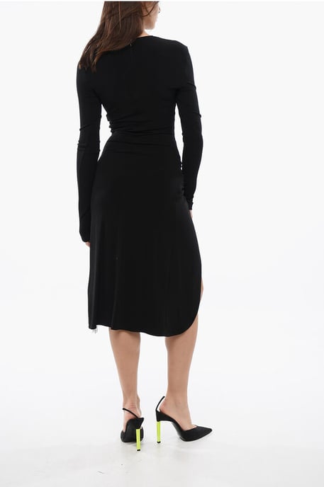 Vestido midi cruzado TWIST de crepé y viscosa en negro - Image 2