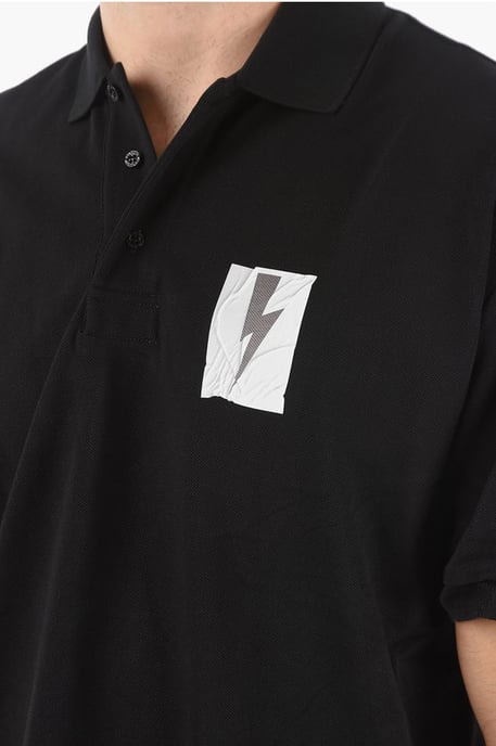 Polo holgado FLAG BOLT con logotipo estampado en negro - Image 3