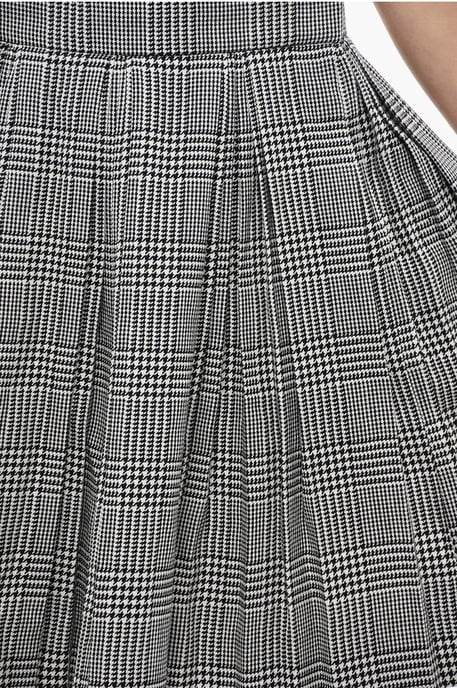 Minifalda plisada de mezcla de lana virgen con estampado de cuadros District en blanco y negro - Image 3