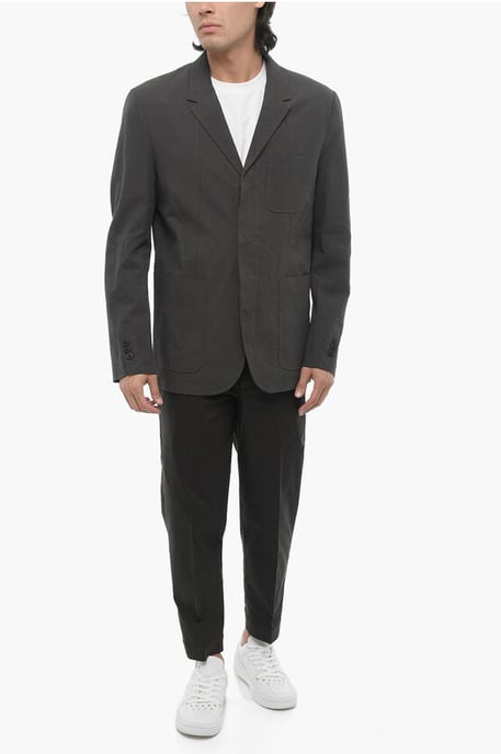 Blazer entallado de 3 botones con solapas con muescas y aberturas laterales en gris - Image 4