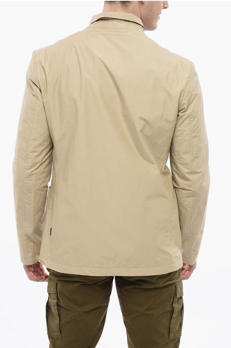 Cazadora cortavientos Coach en beige - Image 2