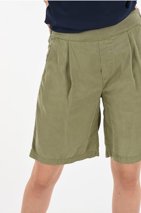 Bermudas con cordón en verde - Image 3