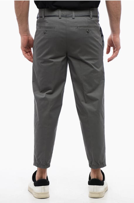 Pantalones chinos de mezcla de algodón con puños elásticos en gris - Image 2