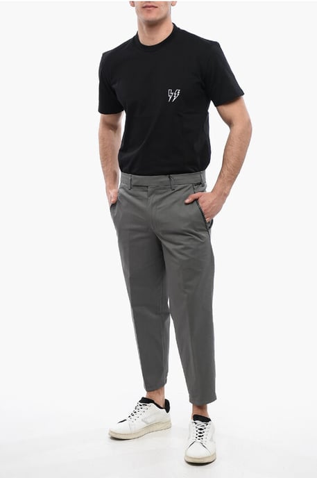Pantalones chinos de mezcla de algodón con puños elásticos en gris - Image 4