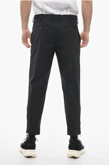 Pantalones chinos JAMIE de corte entallado con cremallera en los tobillos en negro - Image 2