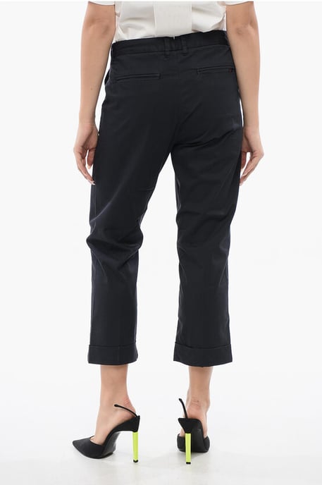 Pantalones chinos de corte corto de algodón elástico en azul - Image 2